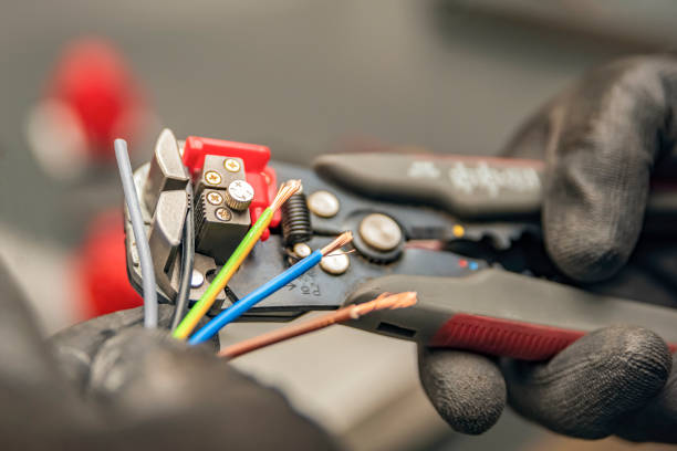 Best Local Electrician Companies  in Moorefield, WV